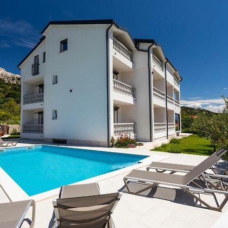 Bed & Breakfast Dosen III Baska  Exterior photo