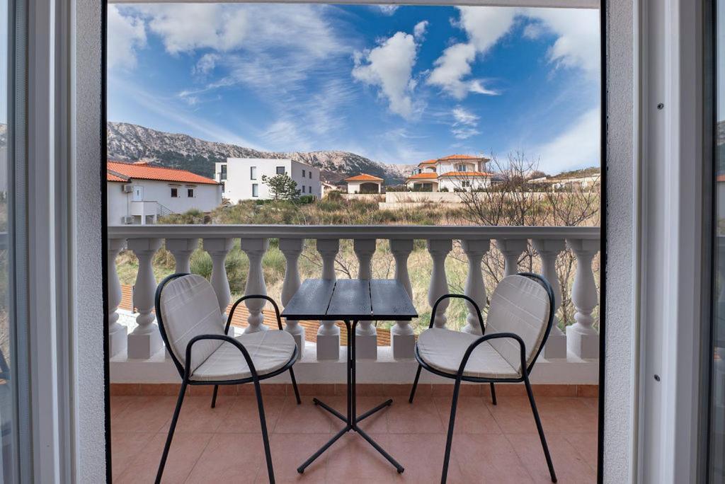 Bed & Breakfast Dosen III Baska  Exterior photo