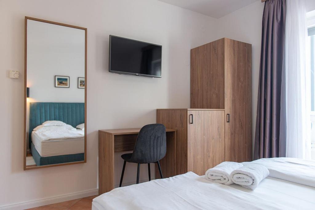 Bed & Breakfast Dosen III Baska  Exterior photo