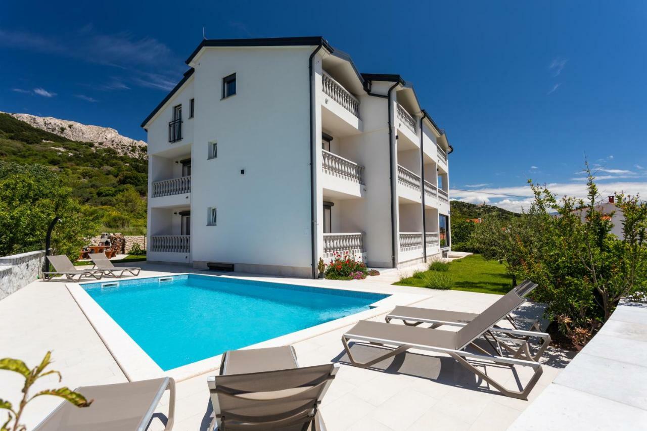 Bed & Breakfast Dosen III Baska  Exterior photo